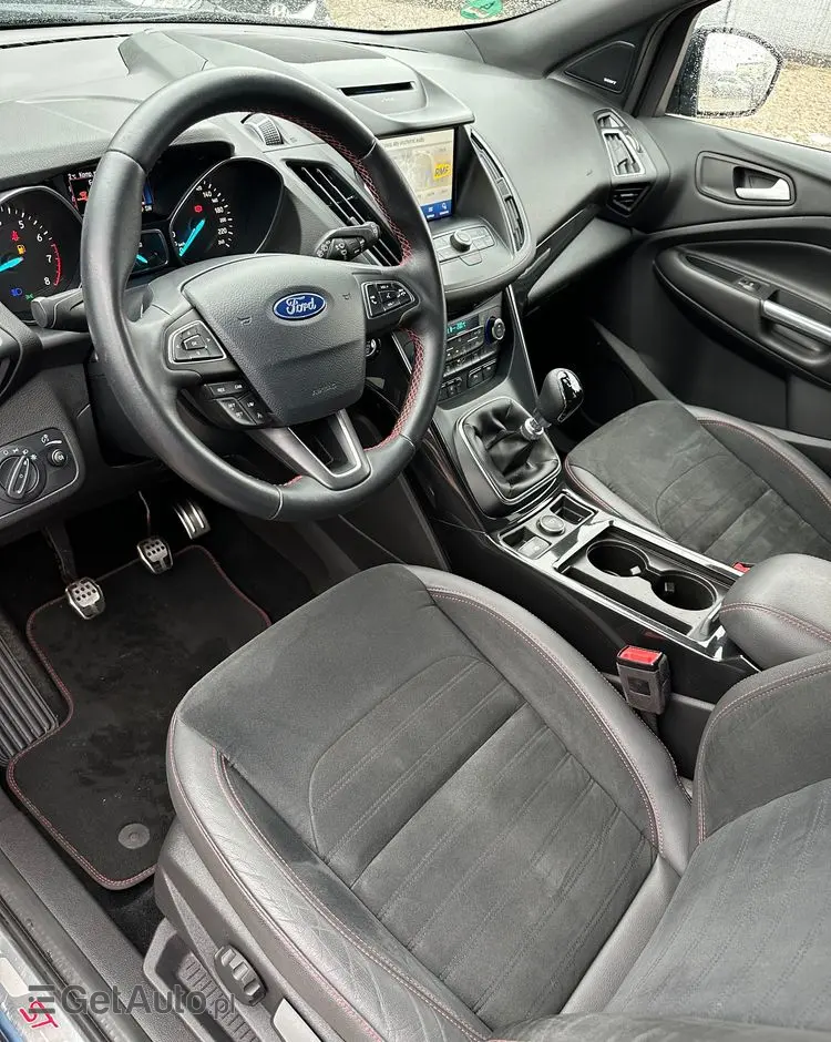 FORD Kuga 1.5 EcoBoost 2x4 ST-Line