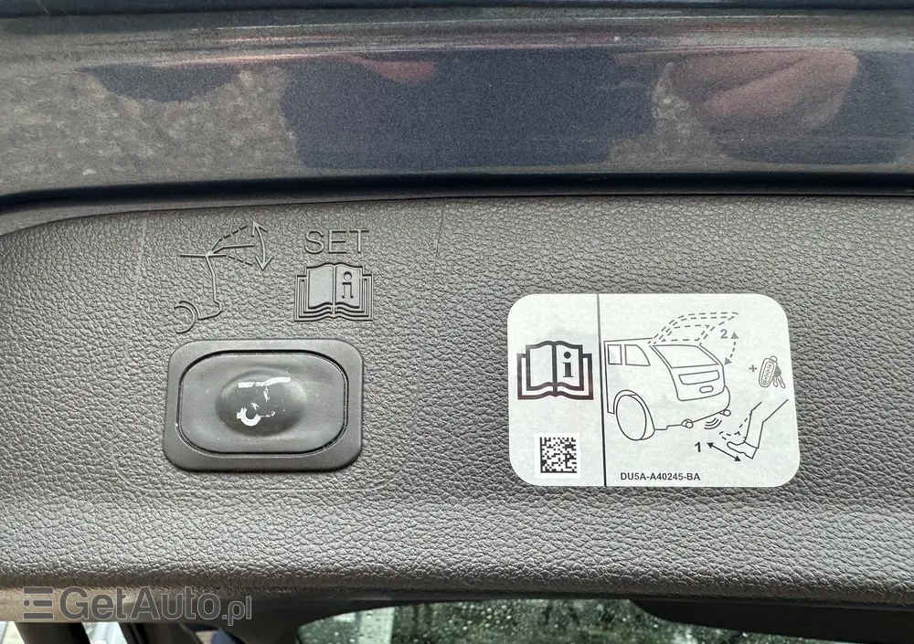 FORD Kuga 1.5 EcoBoost 2x4 ST-Line