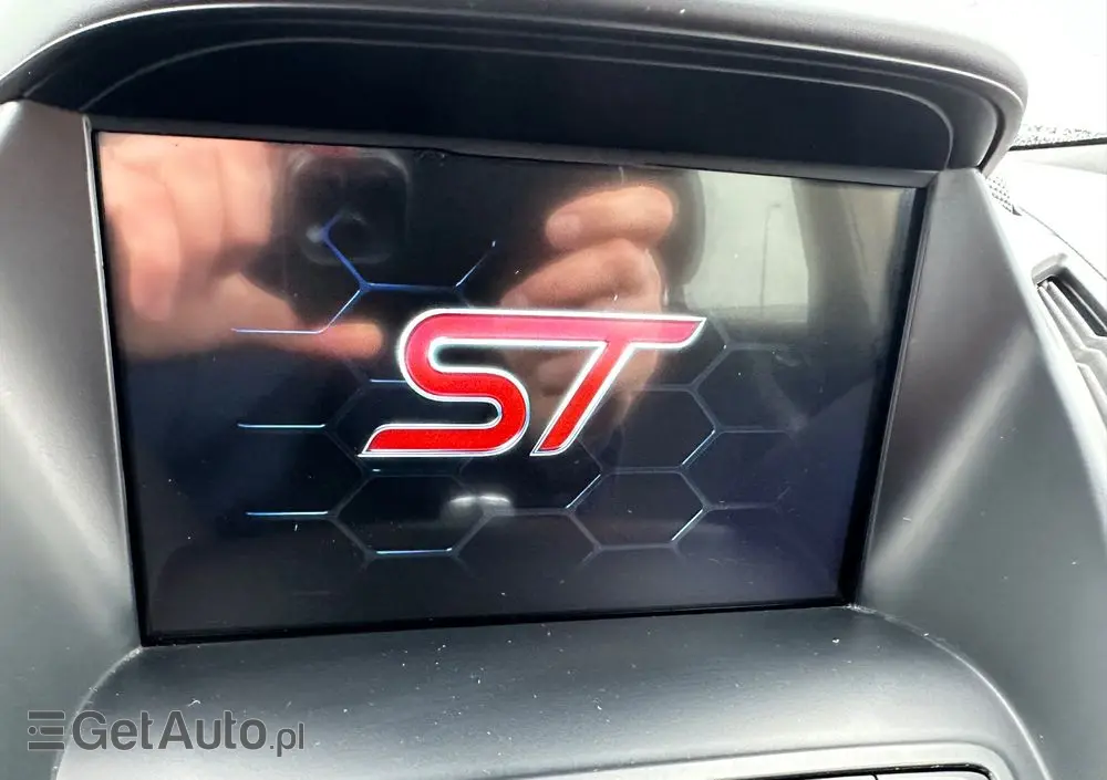 FORD Kuga 1.5 EcoBoost 2x4 ST-Line