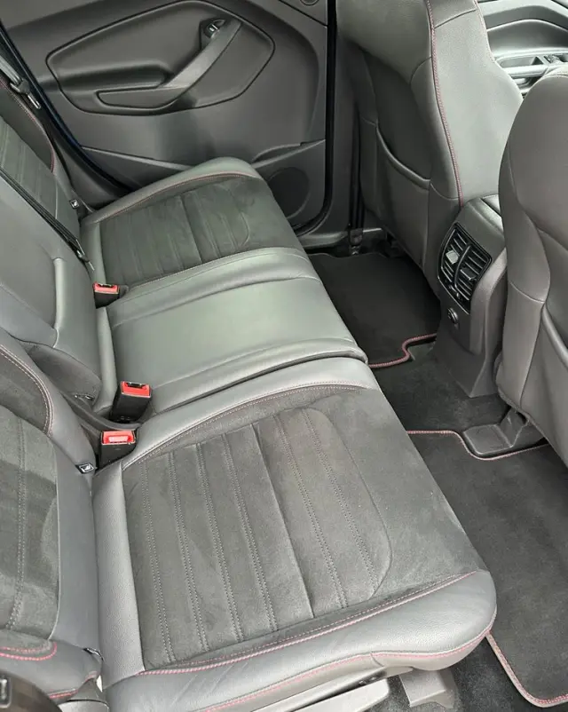 FORD Kuga 1.5 EcoBoost 2x4 ST-Line