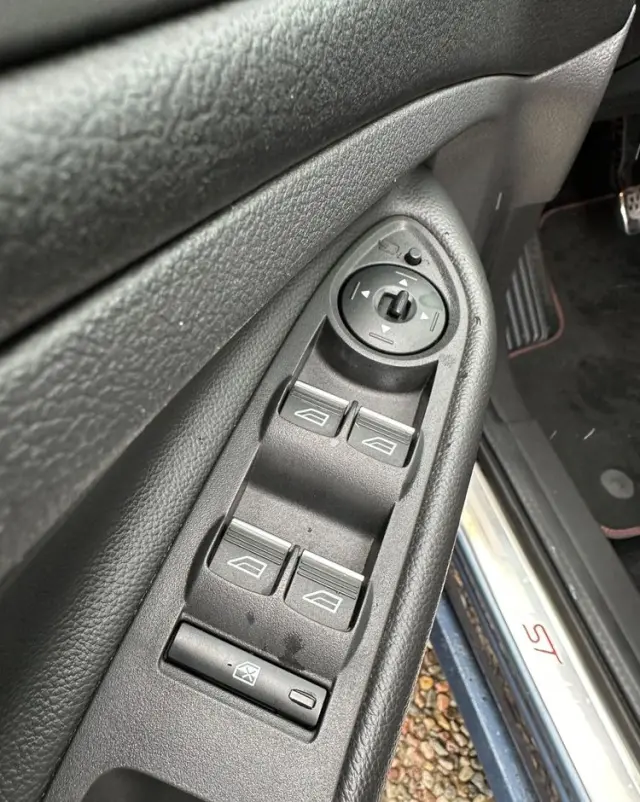 FORD Kuga 1.5 EcoBoost 2x4 ST-Line