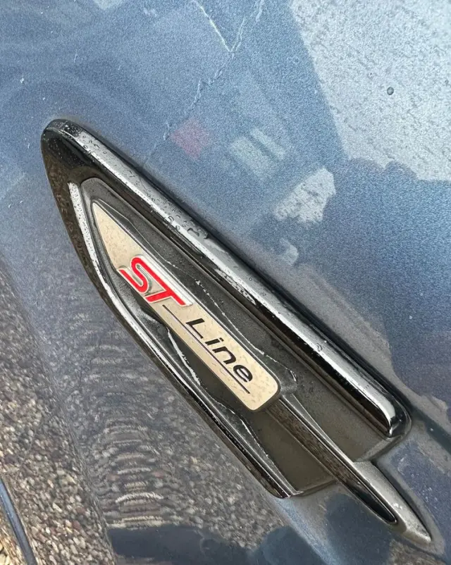 FORD Kuga 1.5 EcoBoost 2x4 ST-Line