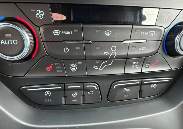 FORD Kuga 1.5 EcoBoost 2x4 ST-Line