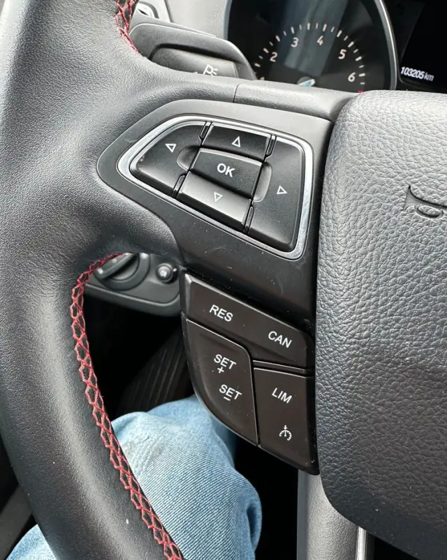 FORD Kuga 1.5 EcoBoost 2x4 ST-Line