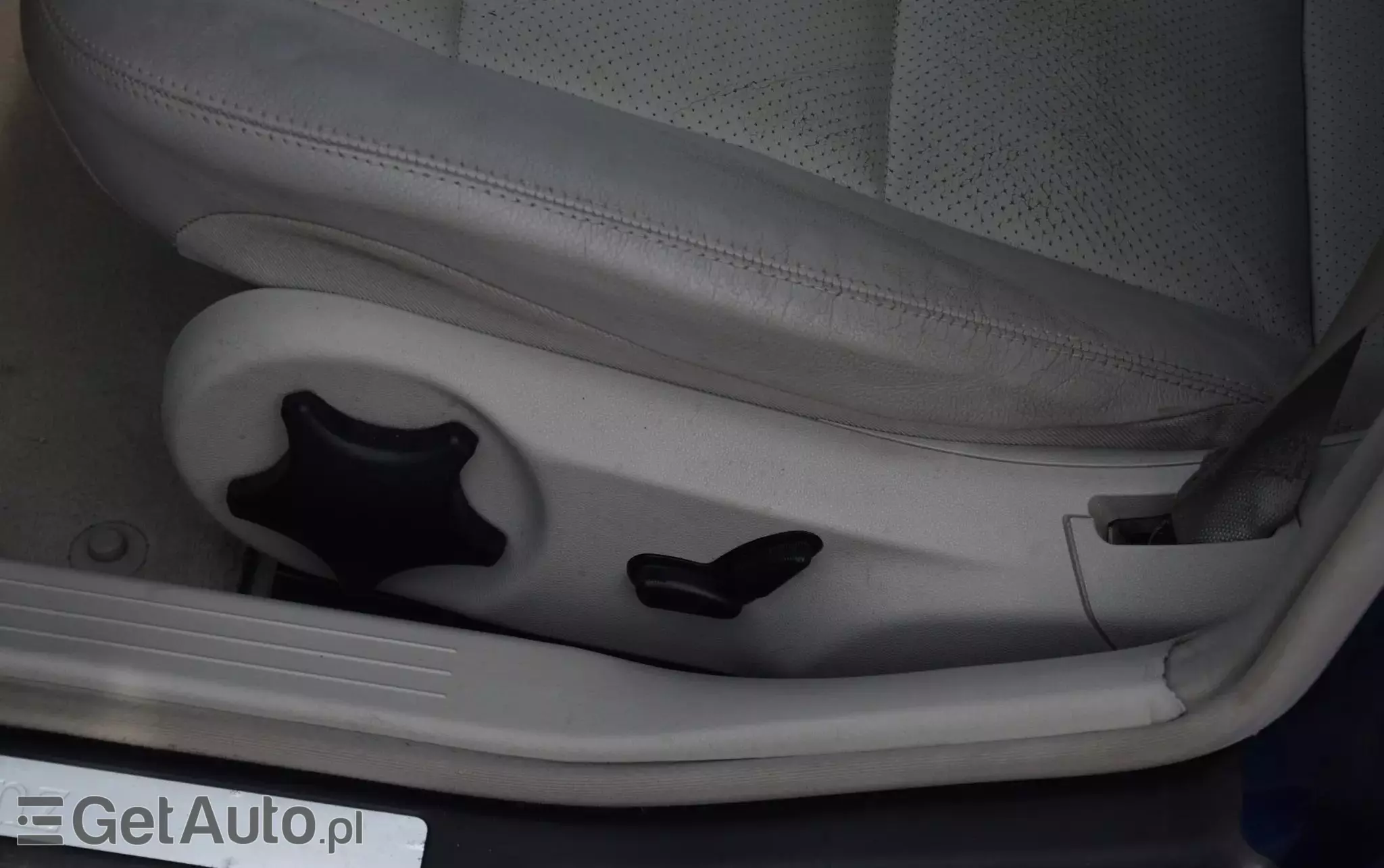 MERCEDES-BENZ Klasa C 280 T 4Matic Automatik Avantgarde