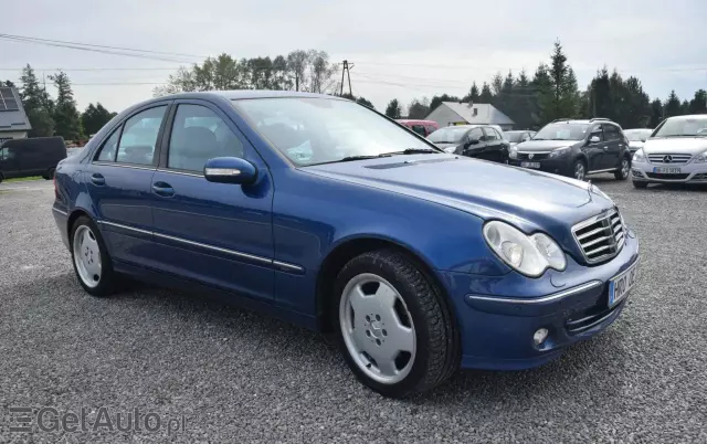 MERCEDES-BENZ Klasa C 280 T 4Matic Automatik Avantgarde