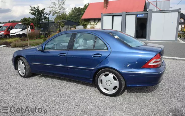 MERCEDES-BENZ Klasa C 280 T 4Matic Automatik Avantgarde