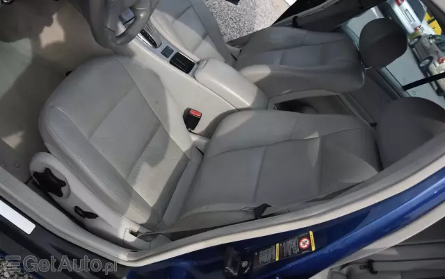 MERCEDES-BENZ Klasa C 280 T 4Matic Automatik Avantgarde