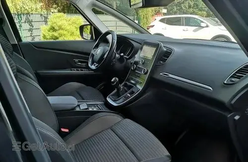 RENAULT Grand Scenic 
