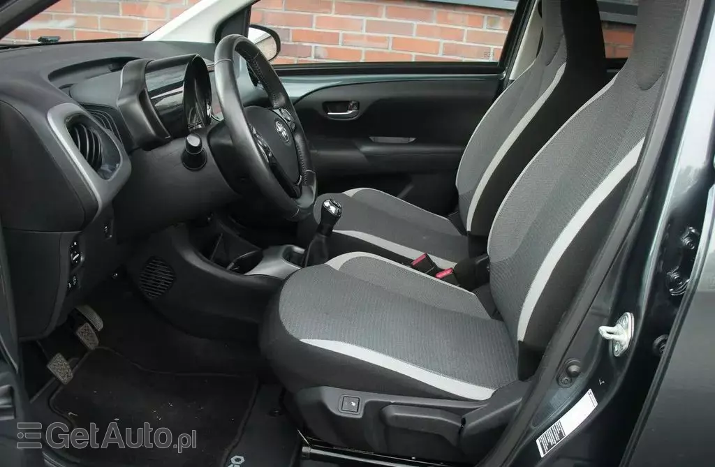 TOYOTA Aygo 