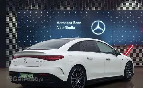 MERCEDES-BENZ EQE 