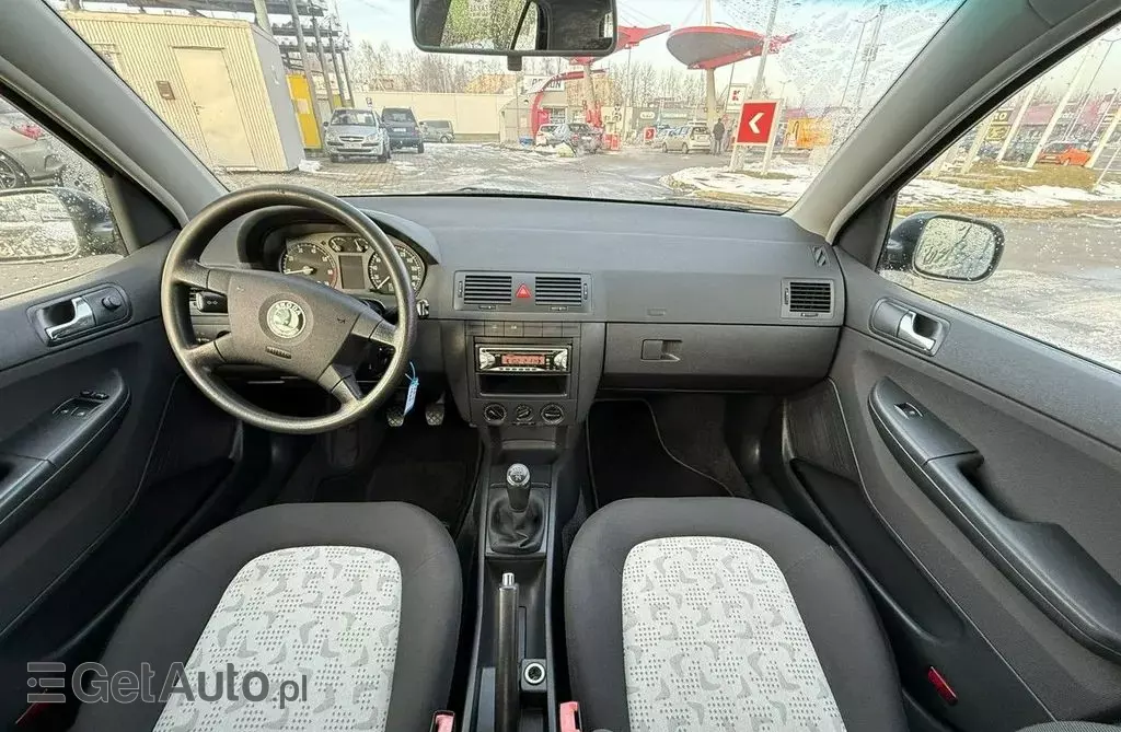 SKODA Fabia 
