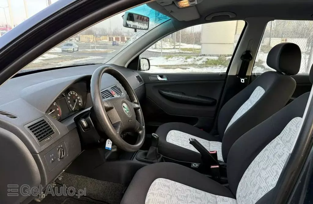 SKODA Fabia 