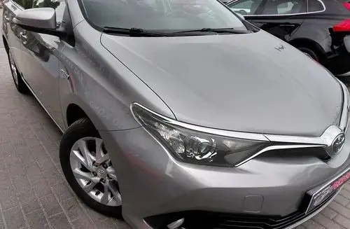 TOYOTA Auris 