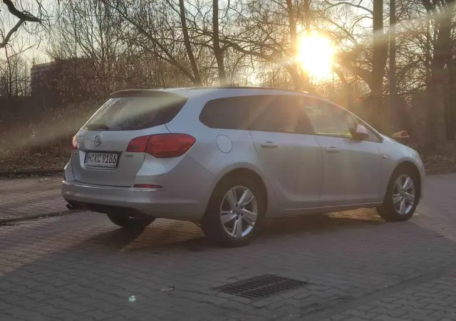 OPEL Astra 2.0 CDTI ecoFLEX Start/Stop Exklusiv