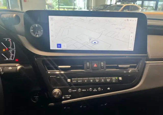 LEXUS ES 300h Business Edition