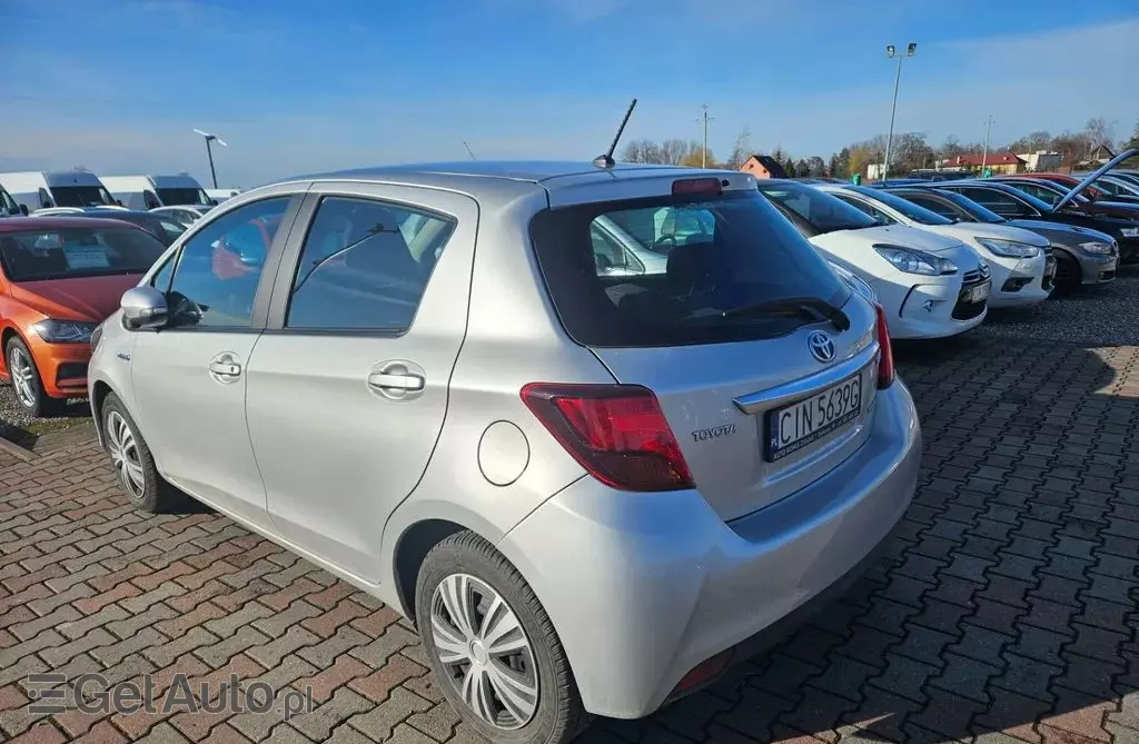 TOYOTA Yaris 