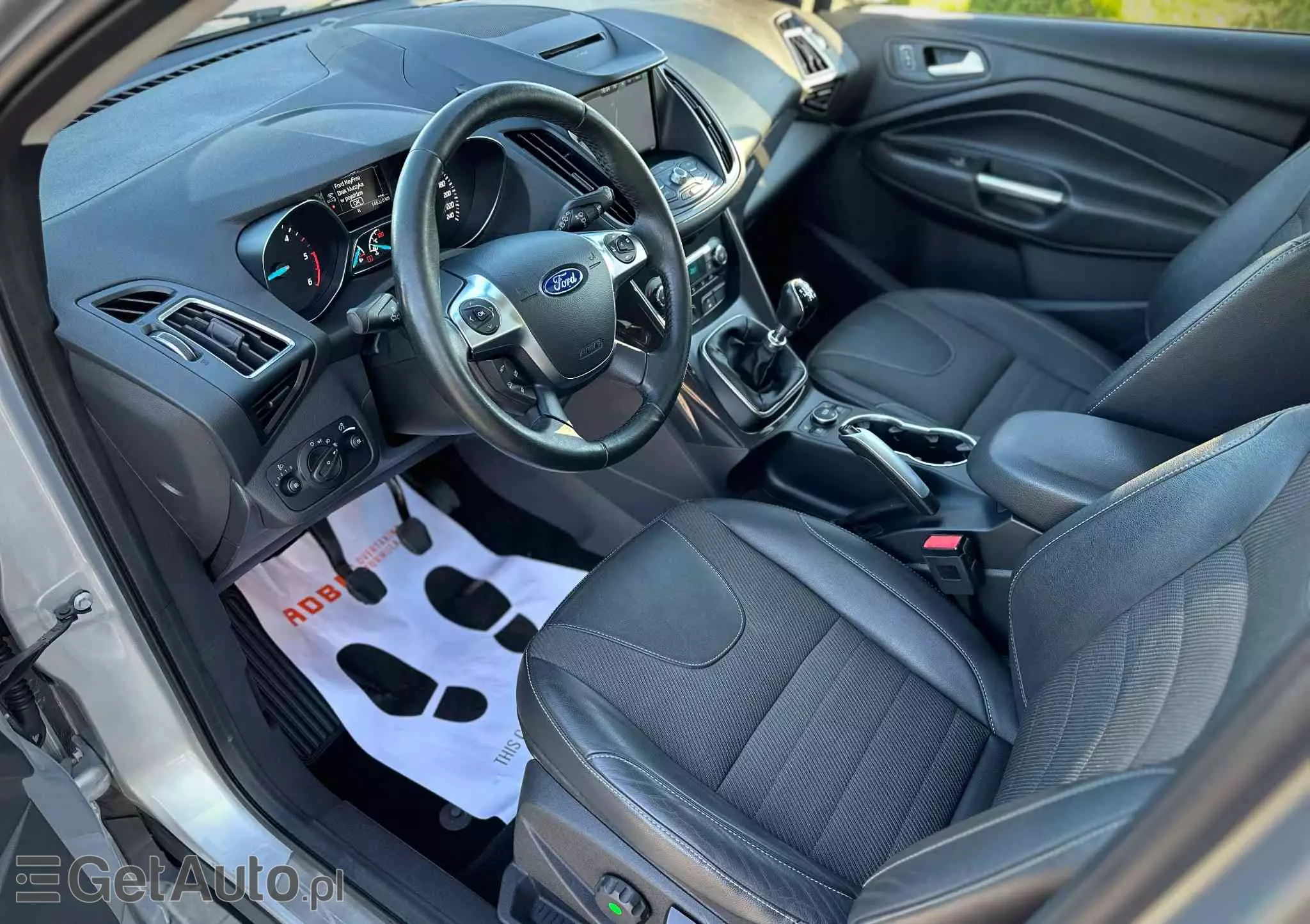 FORD Kuga 2.0 TDCi 2x4 Titanium