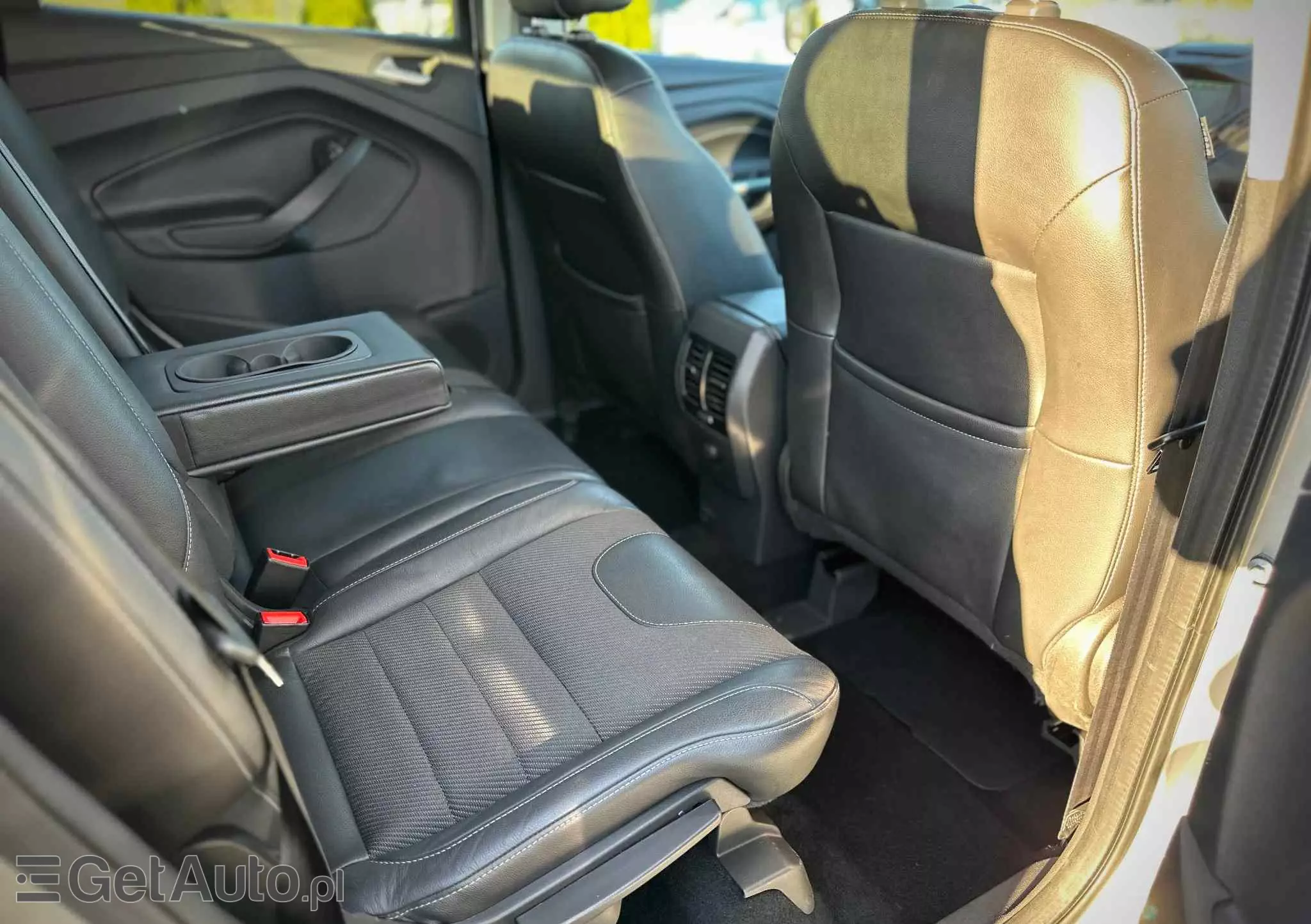 FORD Kuga 2.0 TDCi 2x4 Titanium