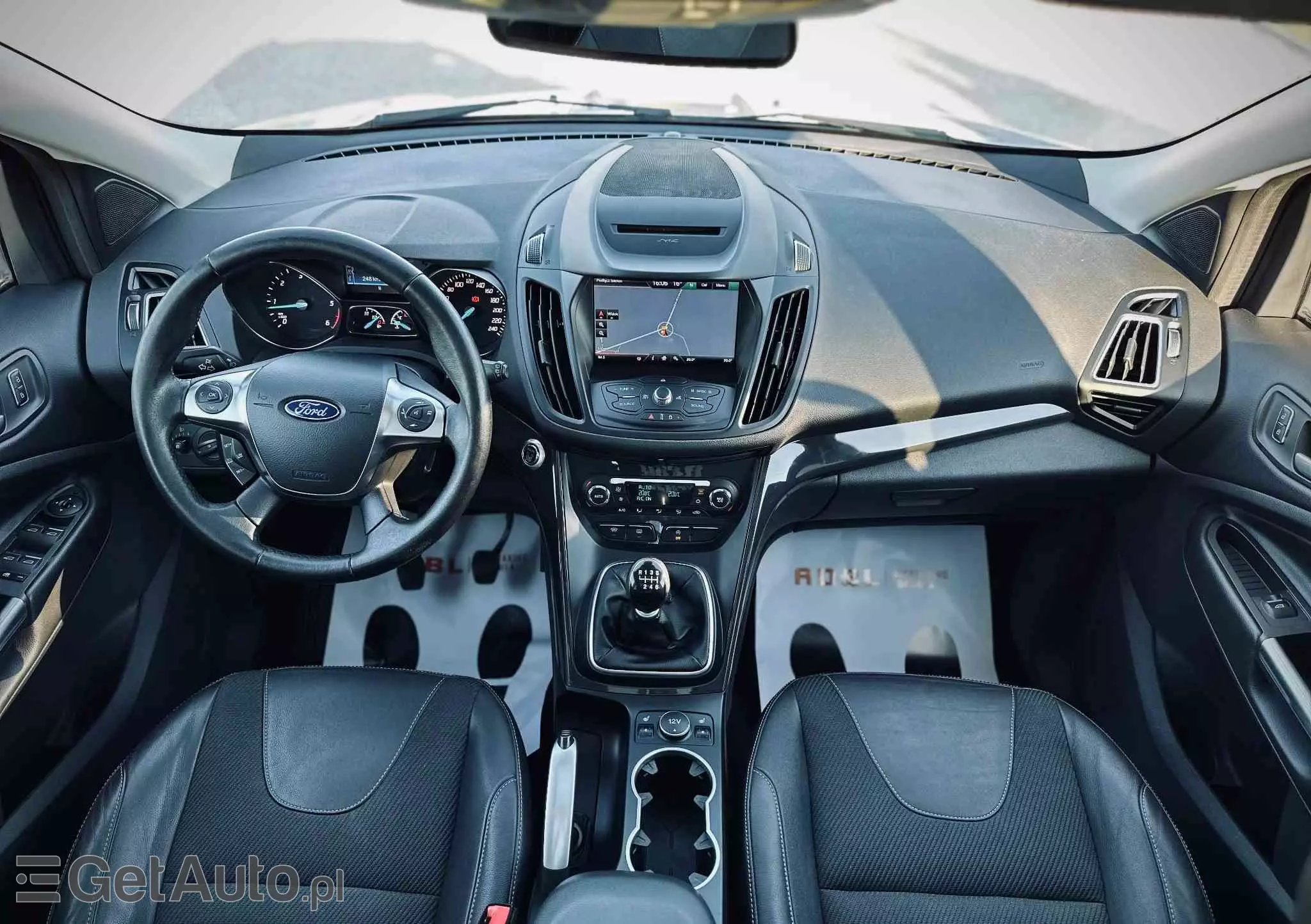 FORD Kuga 2.0 TDCi 2x4 Titanium