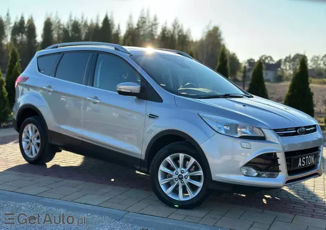 FORD Kuga 2.0 TDCi 2x4 Titanium