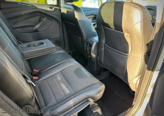 FORD Kuga 2.0 TDCi 2x4 Titanium