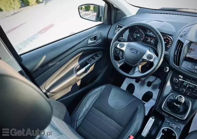 FORD Kuga 2.0 TDCi 2x4 Titanium