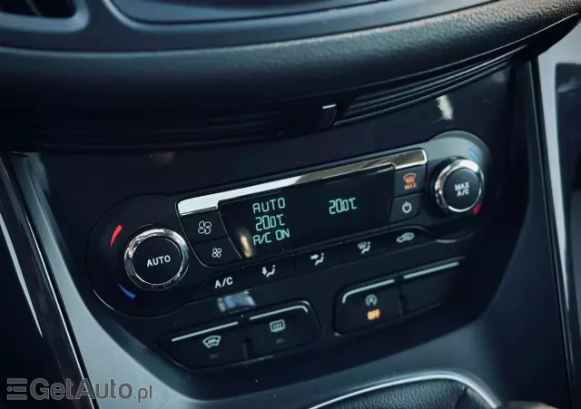 FORD Kuga 2.0 TDCi 2x4 Titanium