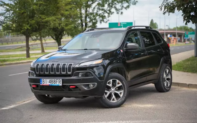 JEEP Cherokee 3.2 V6 Active Drive Lock Trailhawk