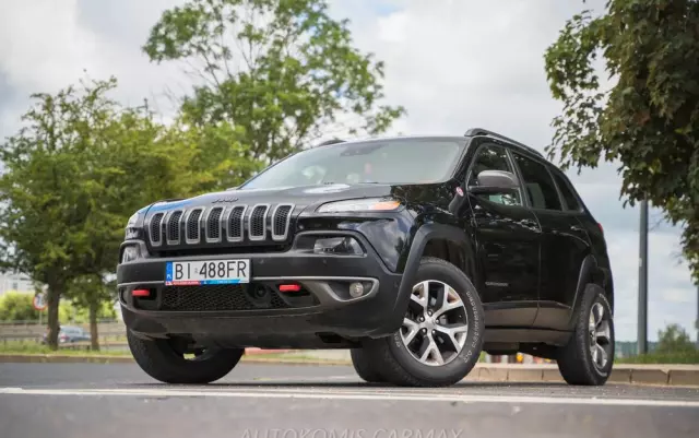 JEEP Cherokee 3.2 V6 Active Drive Lock Trailhawk
