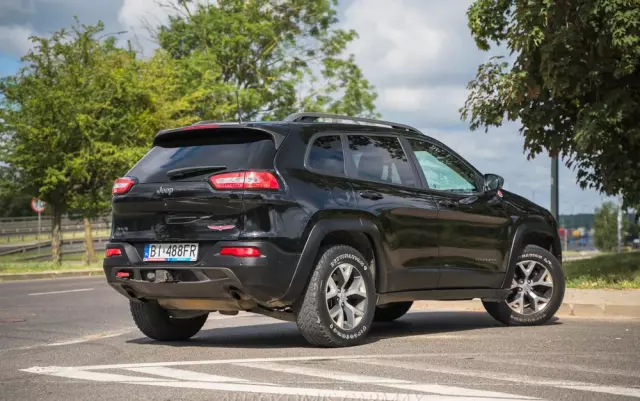 JEEP Cherokee 3.2 V6 Active Drive Lock Trailhawk
