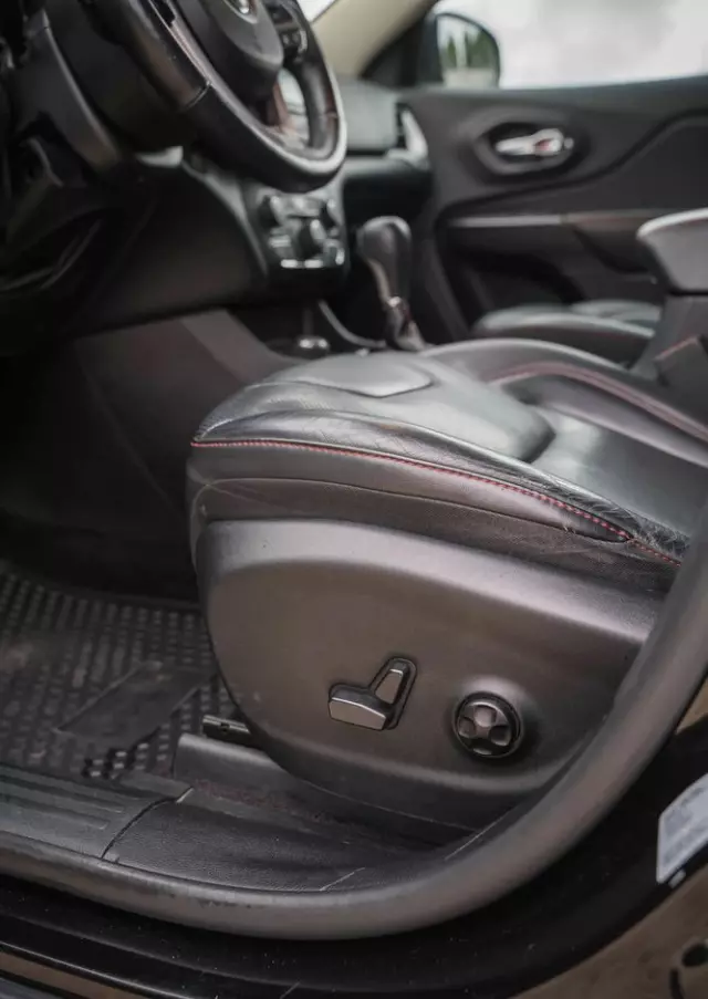 JEEP Cherokee 3.2 V6 Active Drive Lock Trailhawk