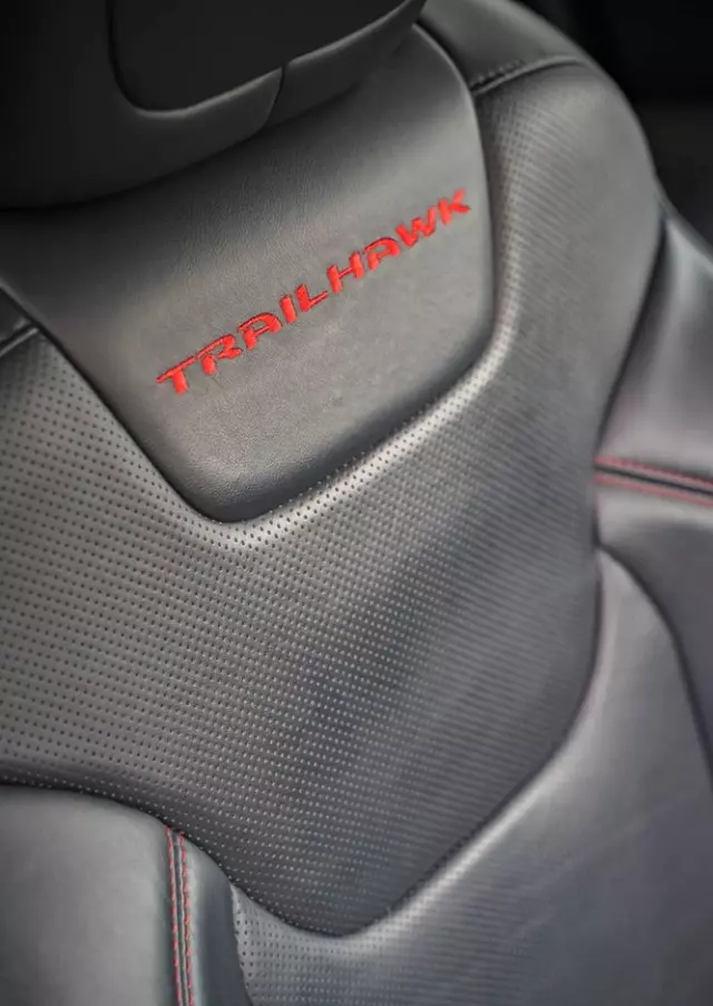 JEEP Cherokee 3.2 V6 Active Drive Lock Trailhawk