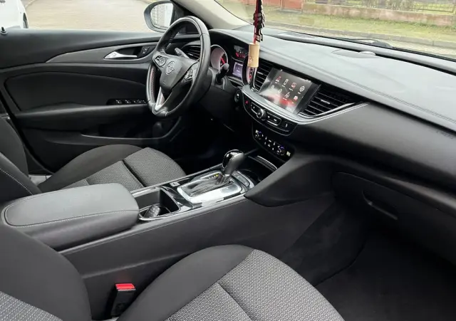 OPEL Insignia 2.0 CDTI automatik Sport