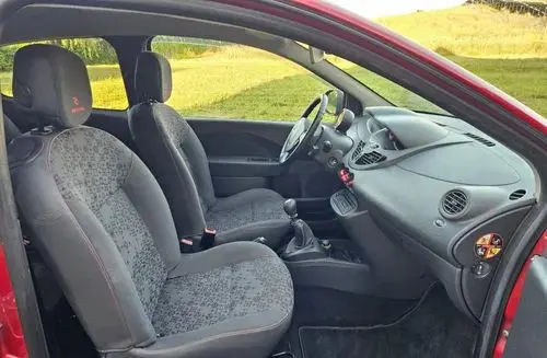 RENAULT Twingo 
