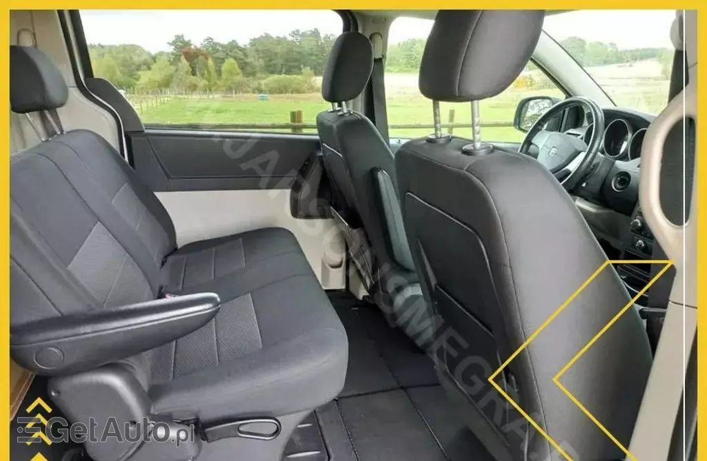 DODGE Caravan 