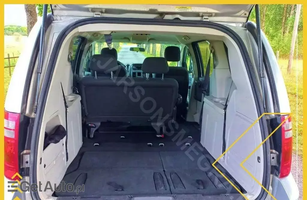 DODGE Caravan 