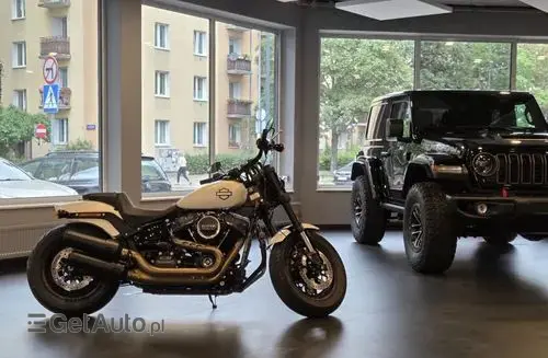 HARLEY-DAVIDSON Dyna Fat Bob 