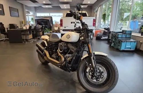 HARLEY-DAVIDSON Dyna Fat Bob 