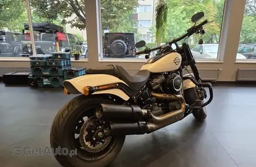HARLEY-DAVIDSON Dyna Fat Bob 