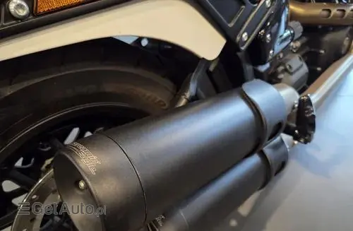 HARLEY-DAVIDSON Dyna Fat Bob 