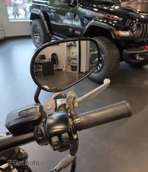HARLEY-DAVIDSON Dyna Fat Bob 