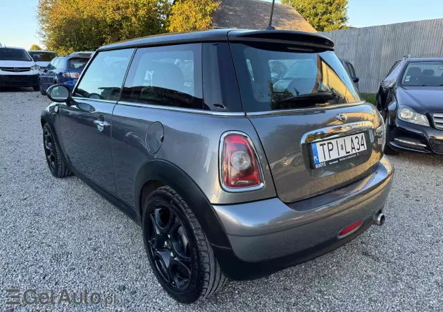 MINI Cooper 