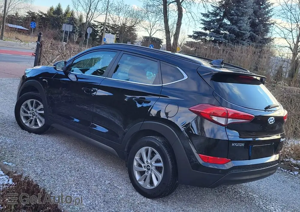 HYUNDAI Tucson Blue 1.7 CRDi 2WD Advantage
