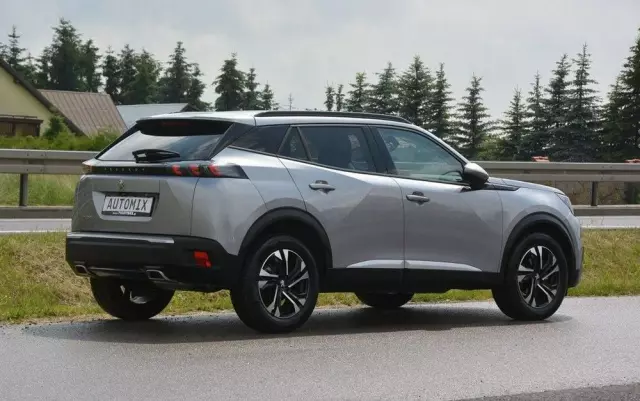 PEUGEOT 2008 1.2 PureTech Allure S&S