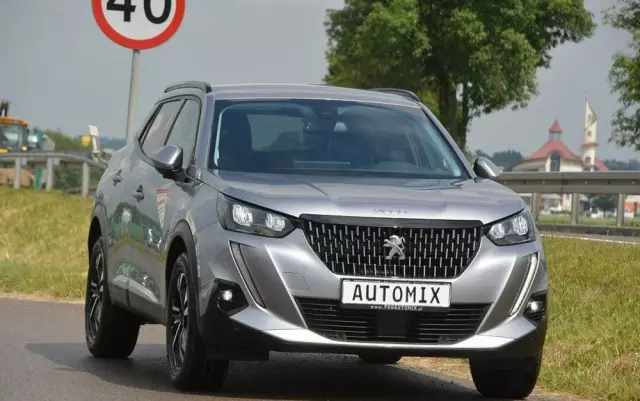 PEUGEOT 2008 1.2 PureTech Allure S&S