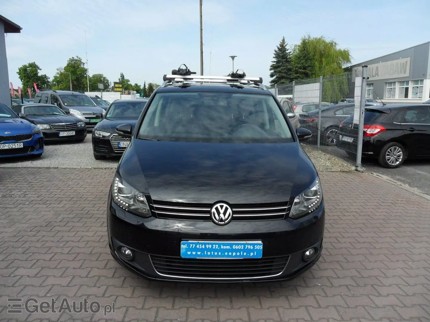 VOLKSWAGEN Touran 