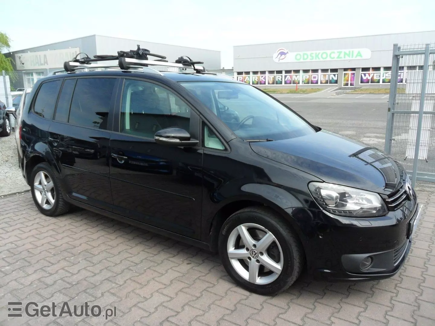 VOLKSWAGEN Touran 
