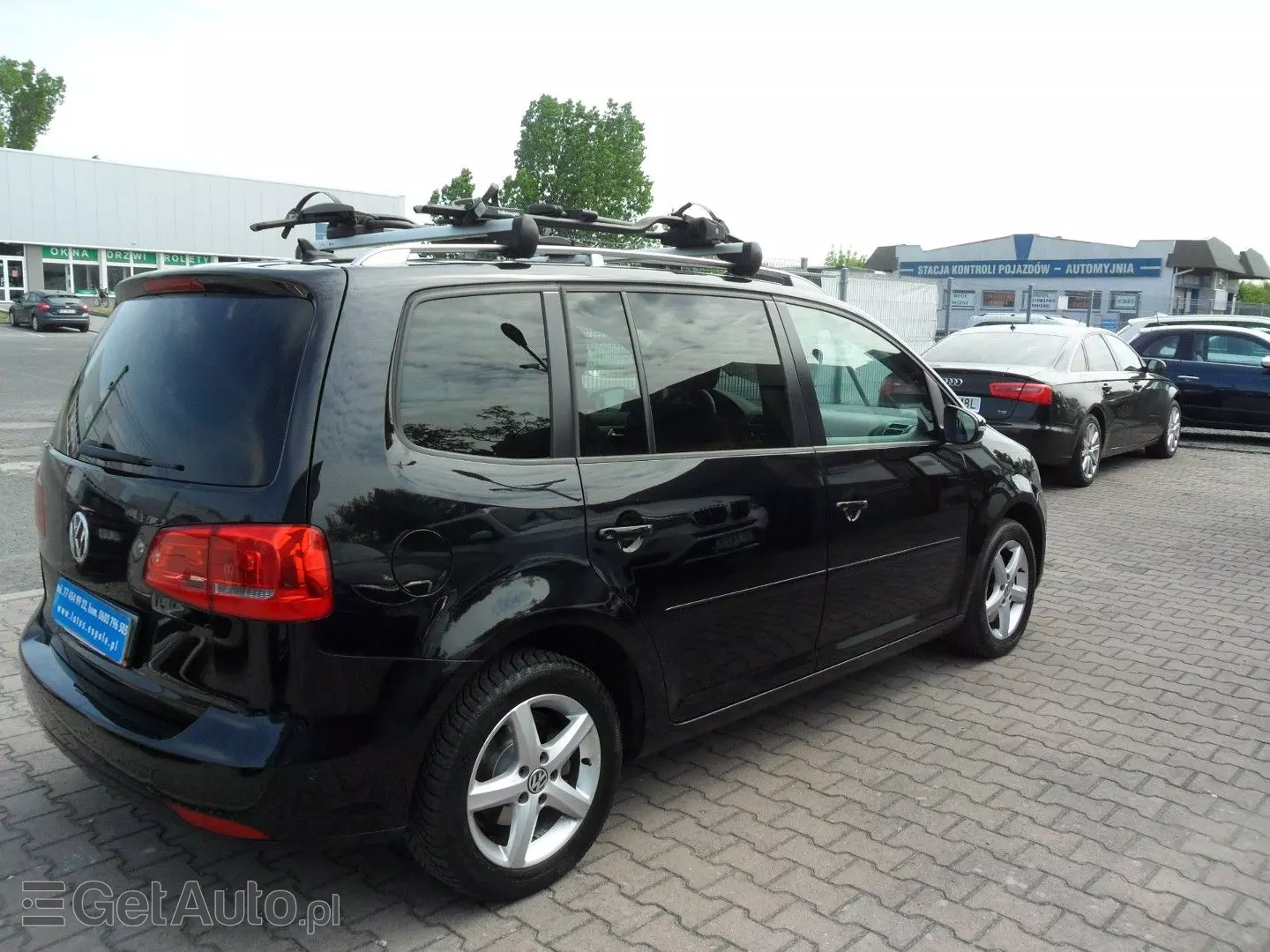 VOLKSWAGEN Touran 