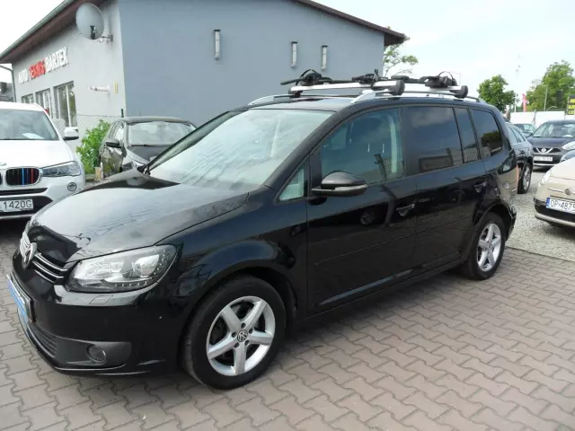 VOLKSWAGEN Touran 
